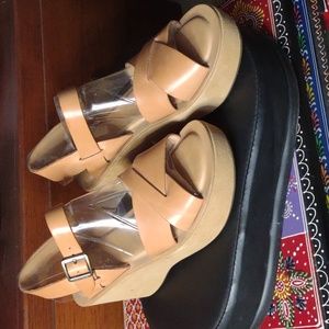 Kork-Ease classic platform wedge, Size 6 Tan color leather.